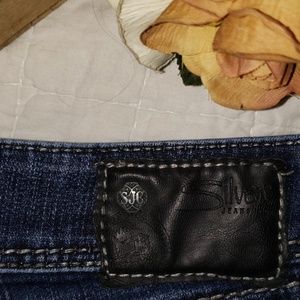 Womens jeans 32 x 28 (approx)